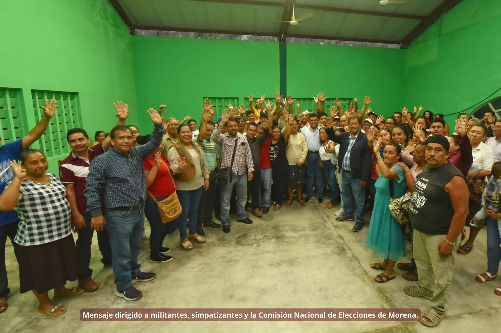 militantes y simpatizantes de Morena en el Ejido Mantilla