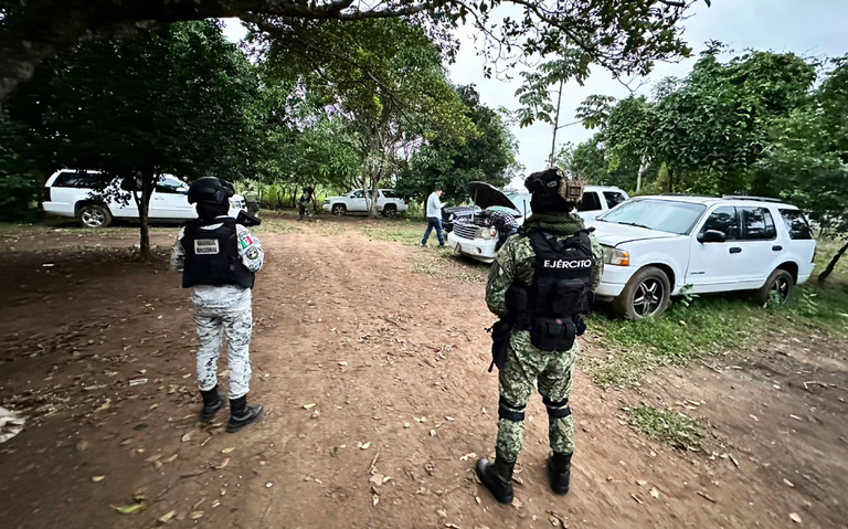 Ejército Mexicano y la Guardia Nacional decomisan armamento y vehículos en Playas del Rosario