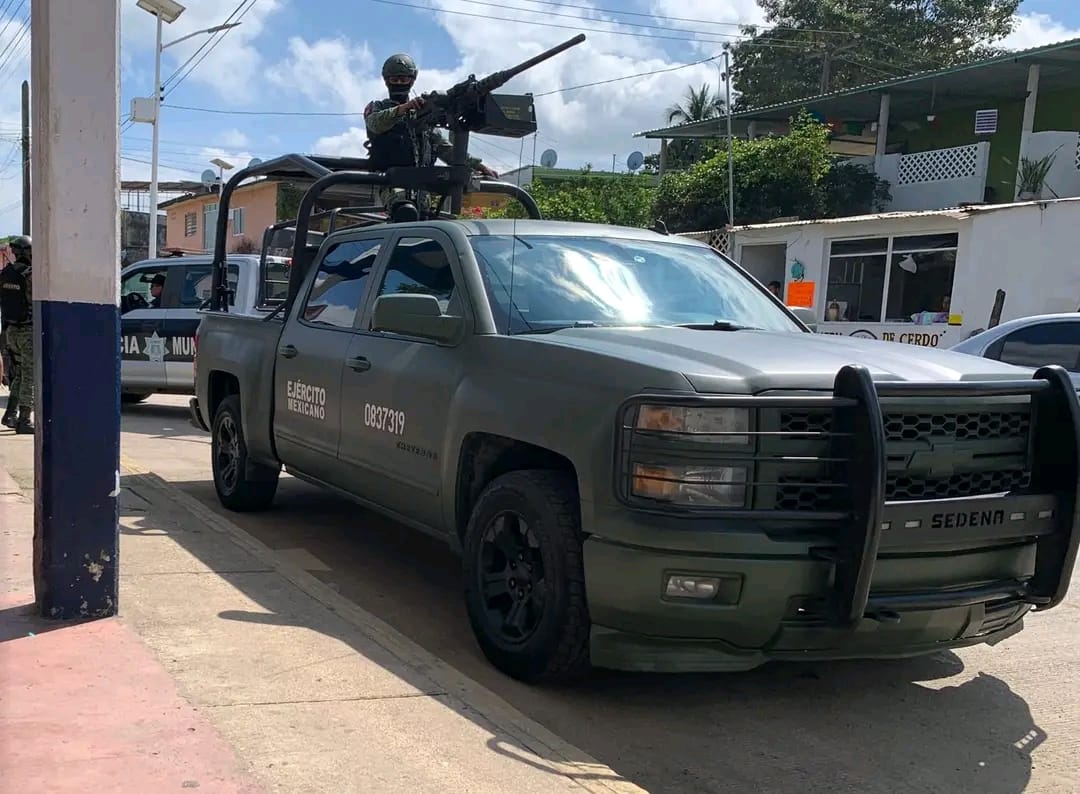 Comando armado que hizo detonaciones en Tacotalpa, Tabasco iba tras un objetivo