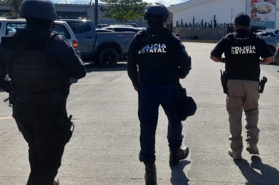 Desaparecen dos policías en Tabasco tras jornada violenta