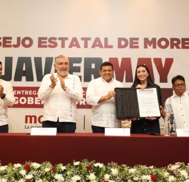 Javier May recibe constancia como candidato a gobernador de Tabasco por Morena