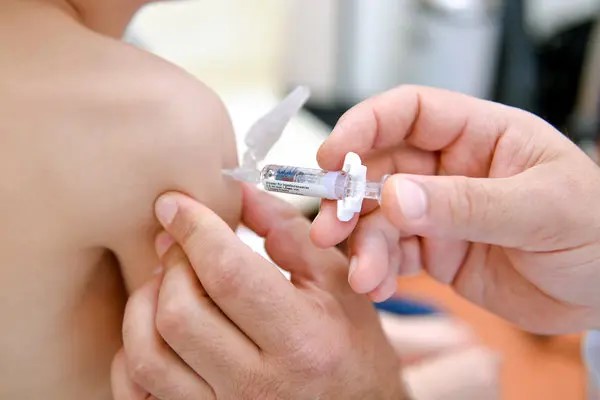 Arranca jornada de vacunación para niños en Tabasco