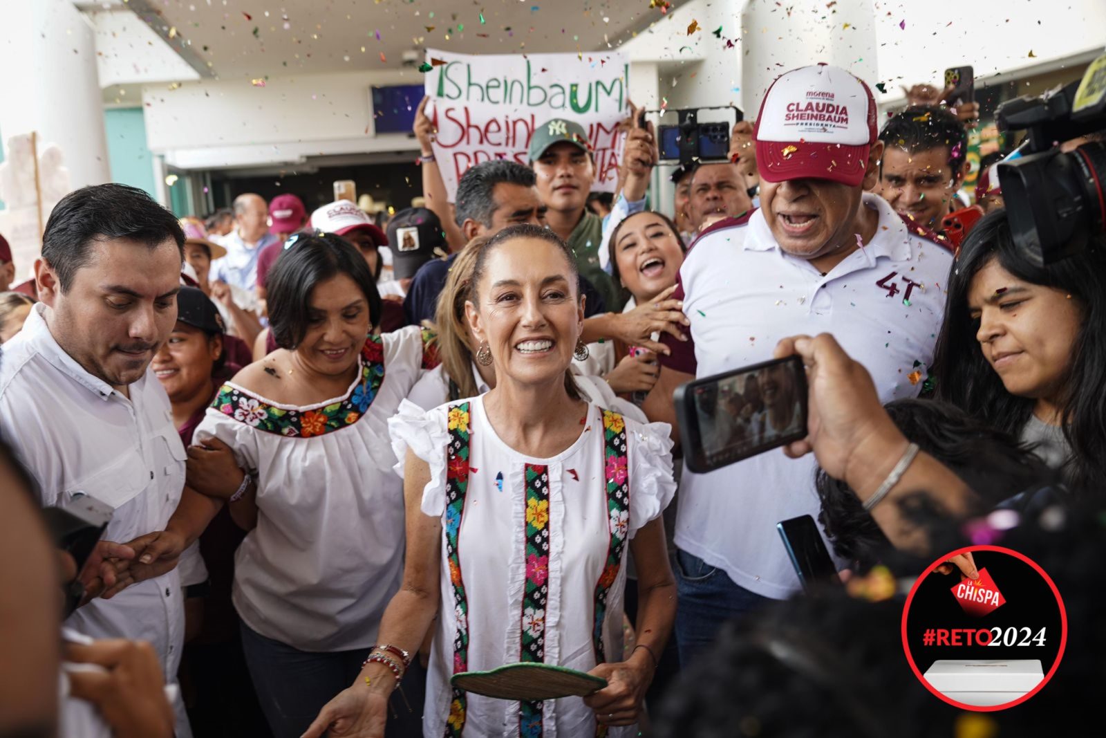 Reciben a Claudia Sheinbaum en Villahermosa entre porras y al ritmo de tamborileros