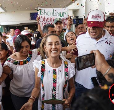 Reciben a Claudia Sheinbaum en Villahermosa entre porras y al ritmo de tamborileros