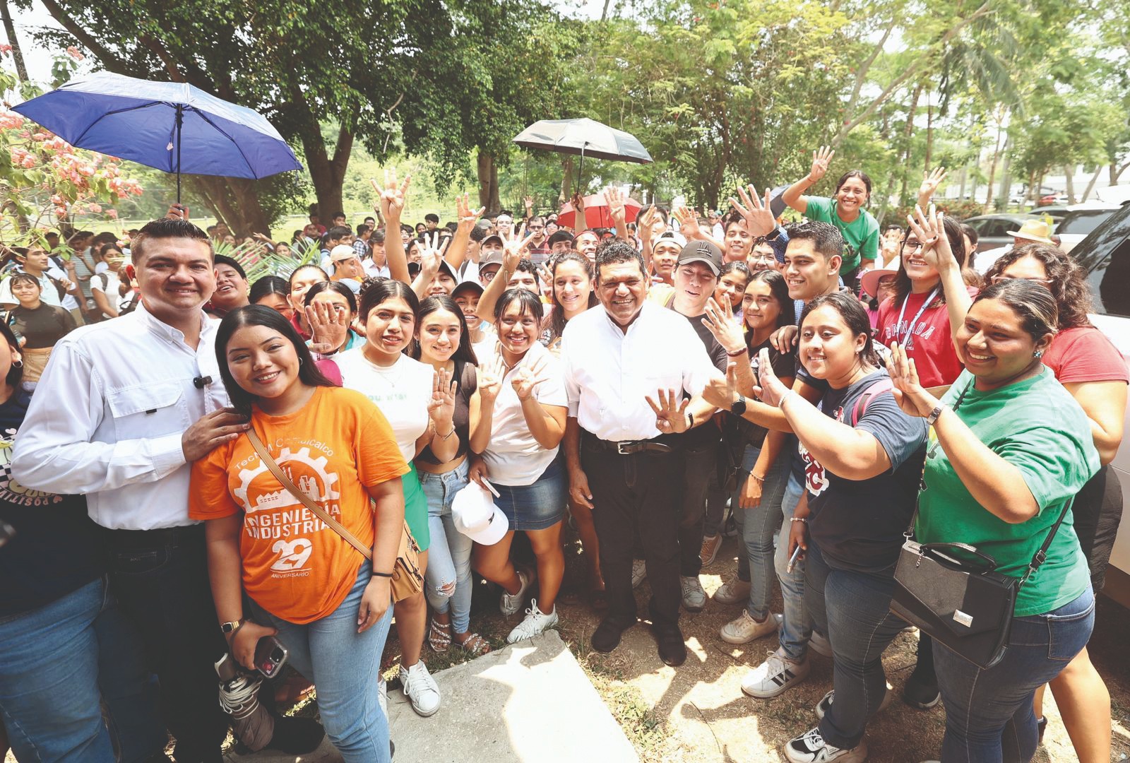 La apuesta es por los jóvenes: May