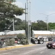 Crisis de Combustible Paraliza Actividades en Tuxtla Gutiérrez por Bloqueo de la CNTE