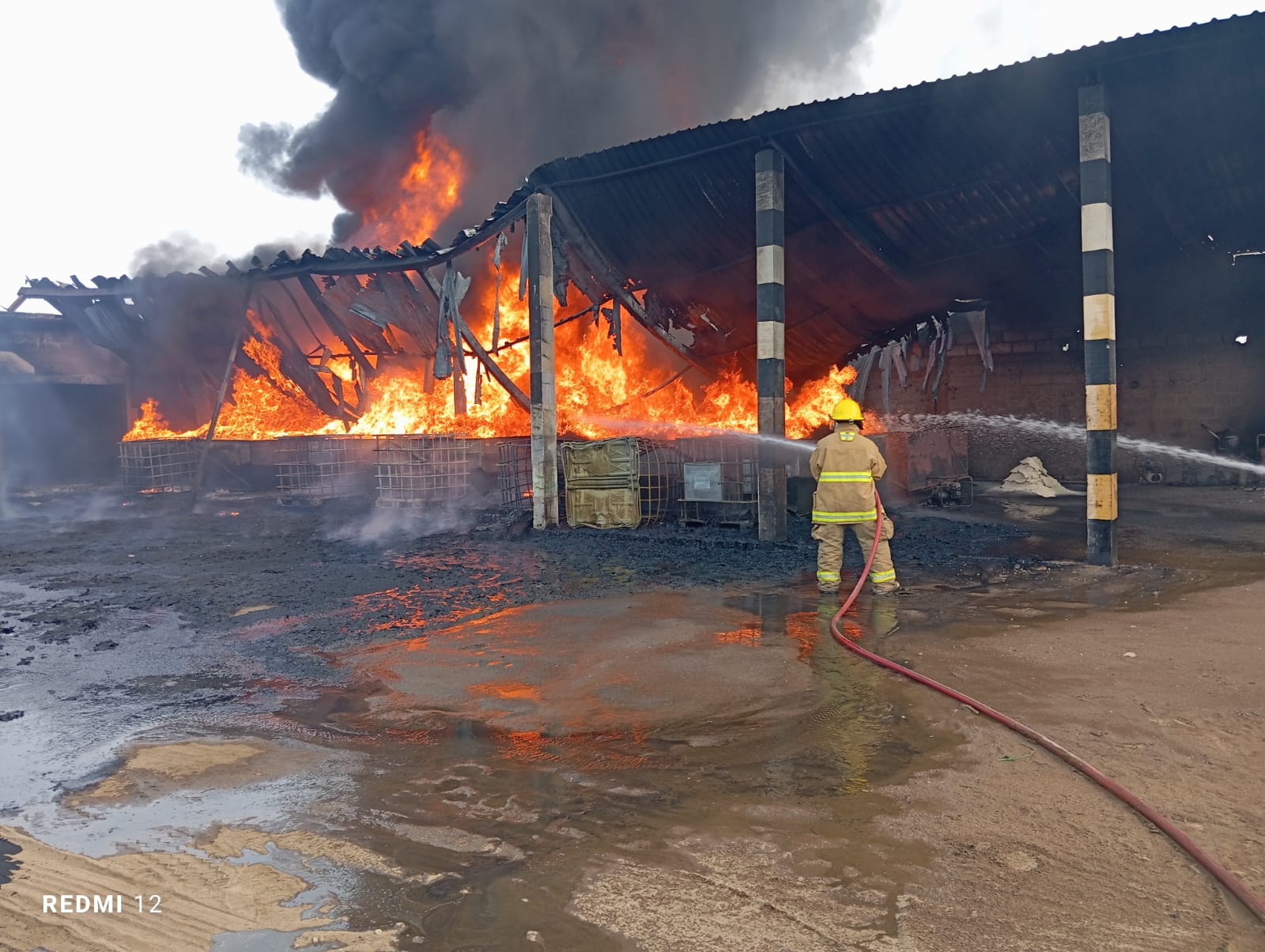 Explosión de planta de reciclaje en Cunduacán deja tres heridos