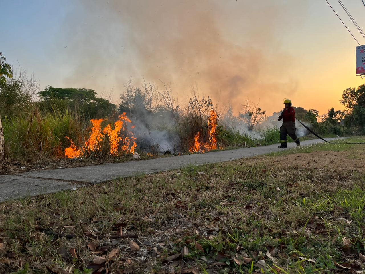 Bomberos ha atendido más de 714 incendios en Tabasco. 