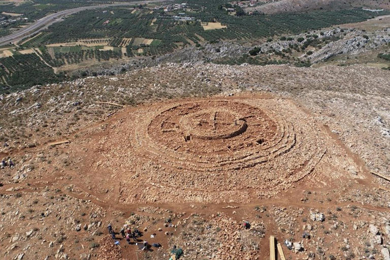 Descubren una ruina de 4000 años