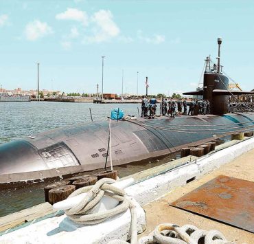 Un submarino de EU llega a Cuba