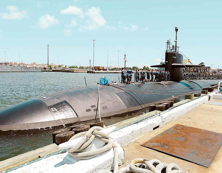 Un submarino de EU llega a Cuba