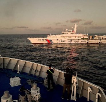 Un barco chino y uno filipino chocan