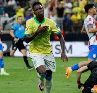 La selección de Brasil volvió al jogo bonito en Copa América, y le pasó por encima a Paraguay, y se disputará el liderato del Grupo D ante Colombia.