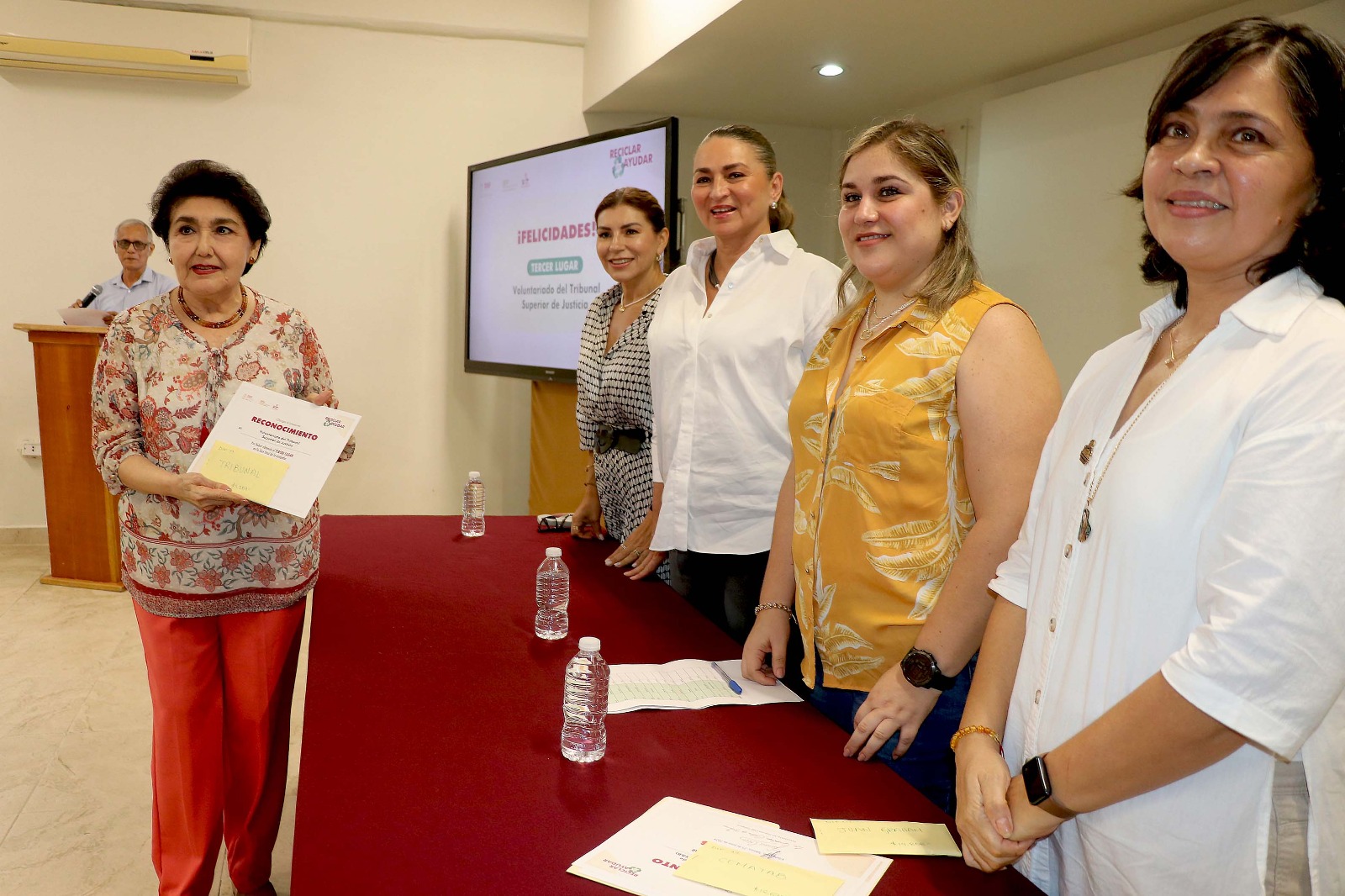 Entregan recursos de campaña de “Reciclar es Ayudar” 