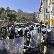 La crisis política y social en Bolivia se incrementa, y el día de hoy hubo un golpe de Estado, contra el gobierno actual, y estas son las razones.