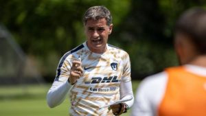 El ex técnico de Pumas Michel González, será el nuevo entrenador de Julián Quiñones.