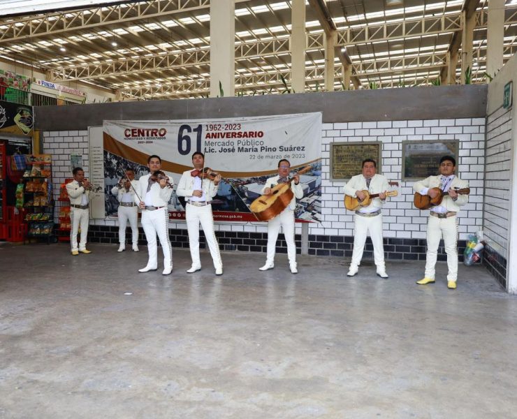 Festejan el 460 aniversario de Villahermosa con 'mañanitas' en mercados públicos