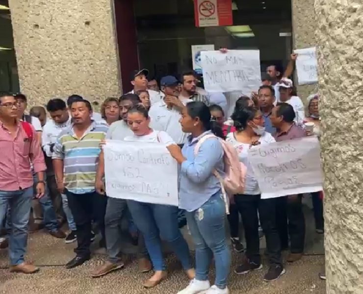 Trabajadores de Salud en Tabasco protestan por incumplimiento de pago