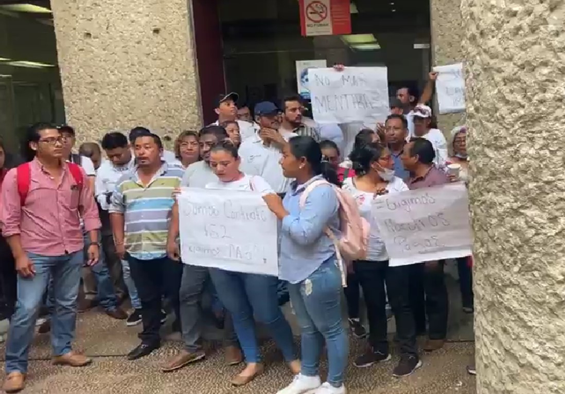 Trabajadores de Salud en Tabasco protestan por incumplimiento de pago