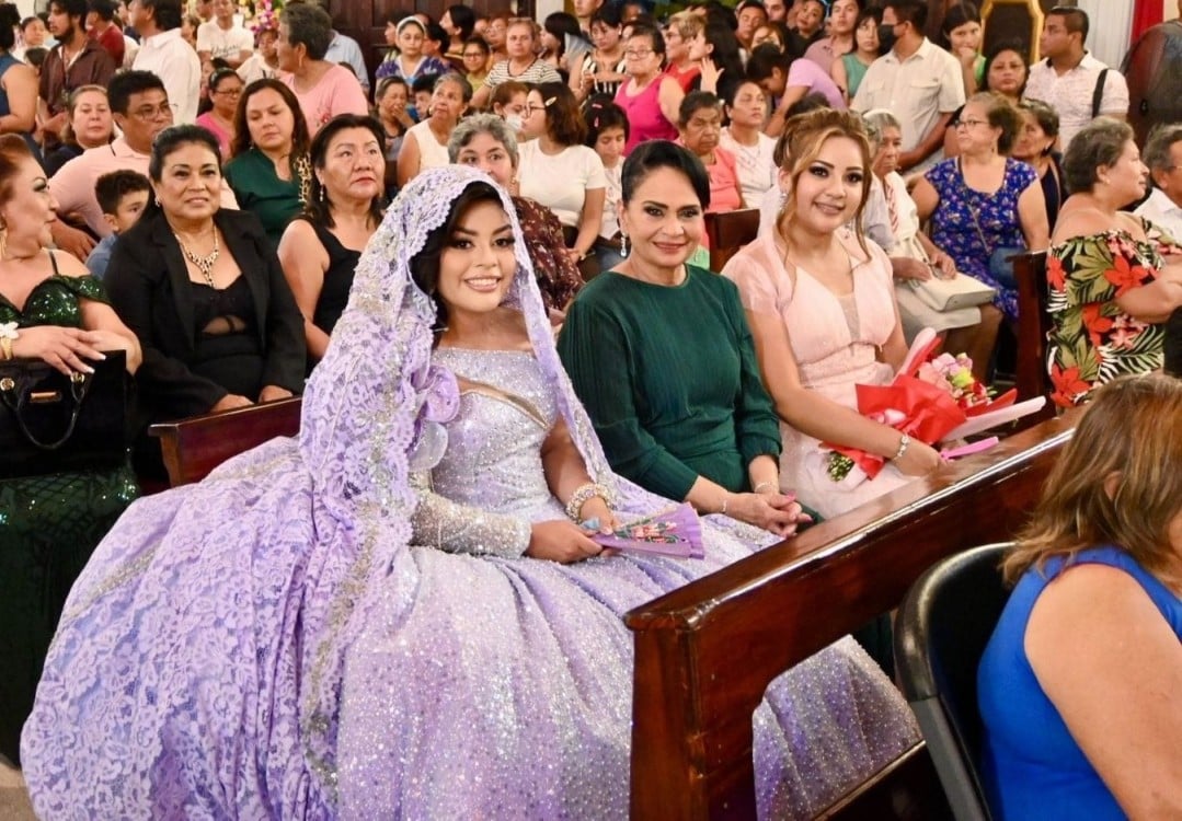 Artistas locales le cantan las mañanitas a la virgen del Carmen