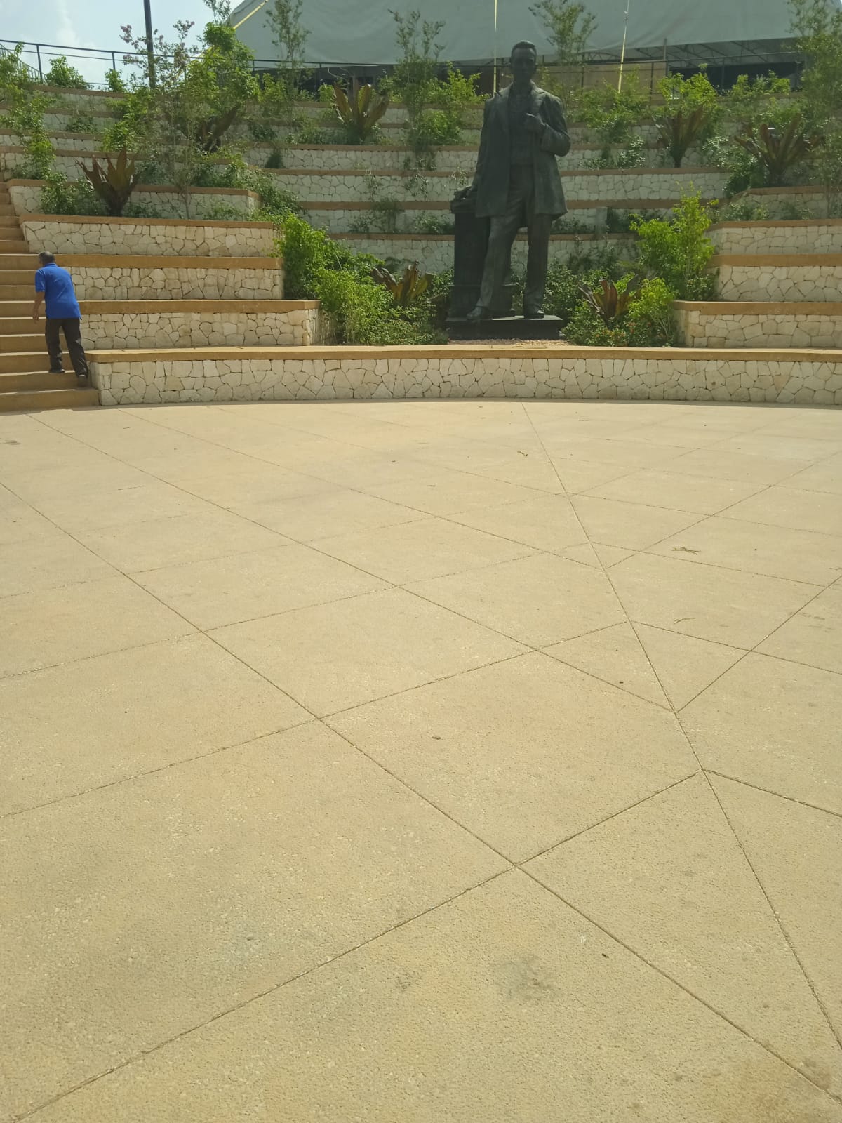 monumento al Caballero de la Lealtad el licenciado José María Pino Suárez