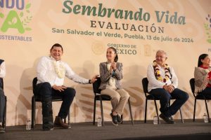 La virtual Presidenta electa reconoció el trabajo del Presidente Andrés Manuel López Obrador, a quien consideró como el mejor Presidente que ha tenido México y se comprometió a seguir con su legado, a través del Humanismo Mexicano.