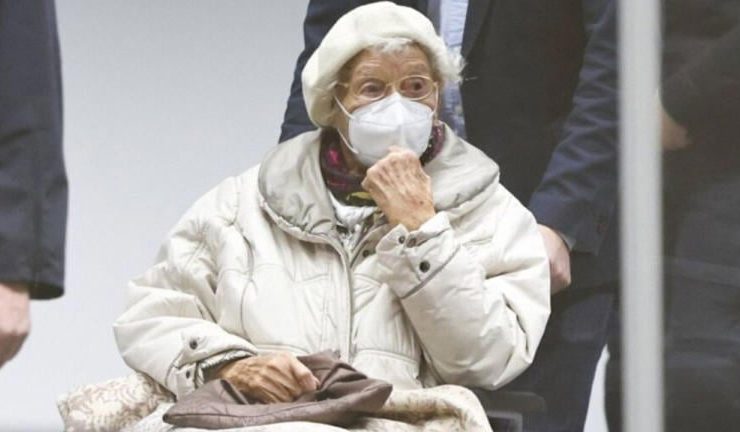 Condenan a una mujer de 99 años