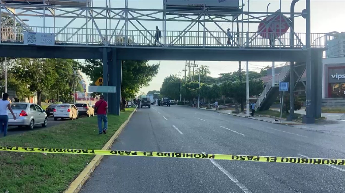 Hombre muere atropellado en el boulevard Adolfo Ruiz Cortines de Villahermosa