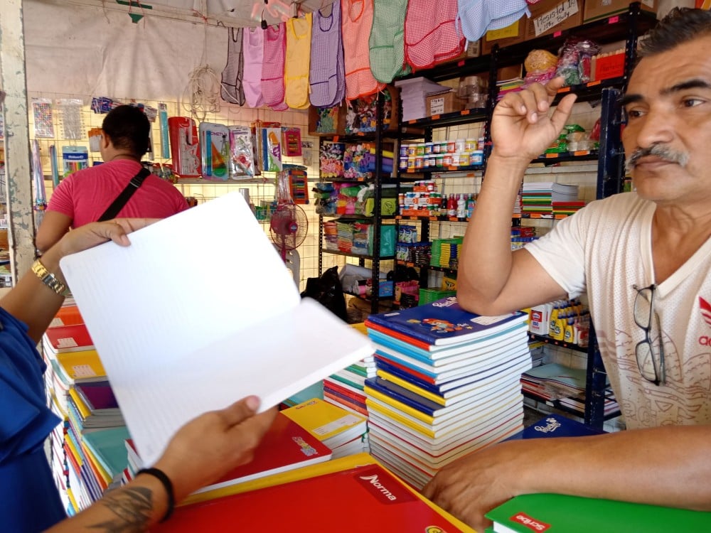 Cumple 25 años el tianguis de Regreso a Clases