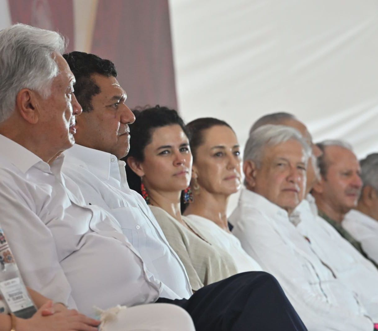 Javier May, la Virtual Presidenta electa, Claudia Sheinbaum Pardo, y al director general de Pemex, Octavio Romero Oropeza