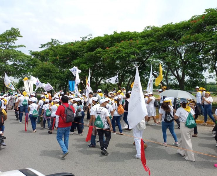 Miles de jóvenes realizan peregrinación por la paz en Tabasco