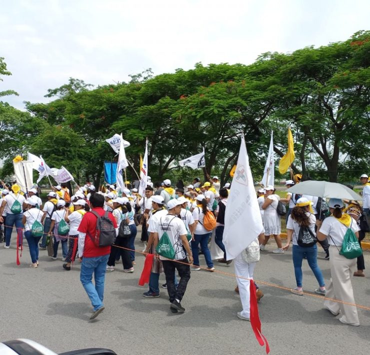 Miles de jóvenes realizan peregrinación por la paz en Tabasco