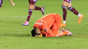 El arquero americanista, Luis Ángel Malagón, falló el penal decisivo, que costó la eliminación de bicampeón del fútbol mexicano, en la Leagues Cup.