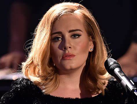 Adele ya se comprometió