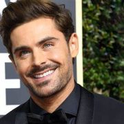 Zac Efron vuelve a su antigua apariencia