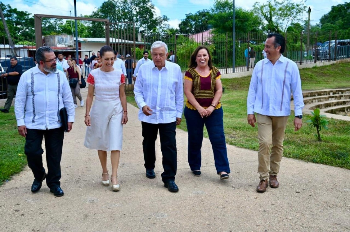 Sheinbaum y López Obrador Inauguran Carretera Acayucan-La Ventosa