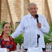 López Obrador Niega Intervención en Elecciones, pero Acumula Sanciones del INE y TEPJF