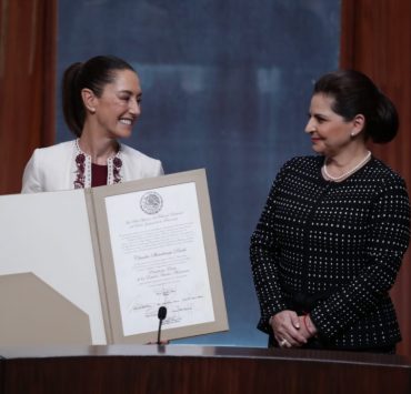 Sheinbaum Recibe Constancia de Mayoría: Promete Reforma al Sistema de Justicia