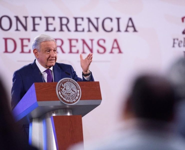 Zerón de Lucio debe asumir responsabilidad y declarar en México, pide AMLO