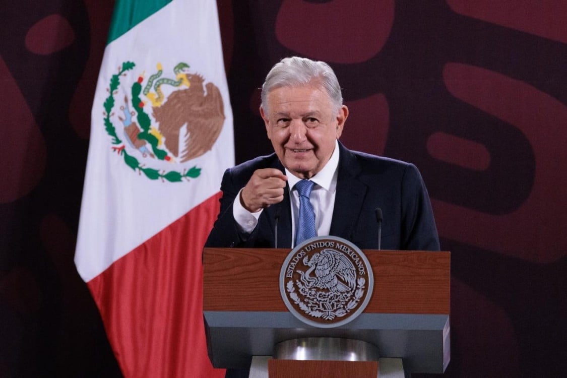 Critica AMLO decisión de la SCJN de admitir controversia constitucional presentada por el PAN