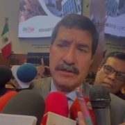 Javier Corral denuncia persecución política tras asumir como senador y acusa a PAN y PRI de maniobra en su contra