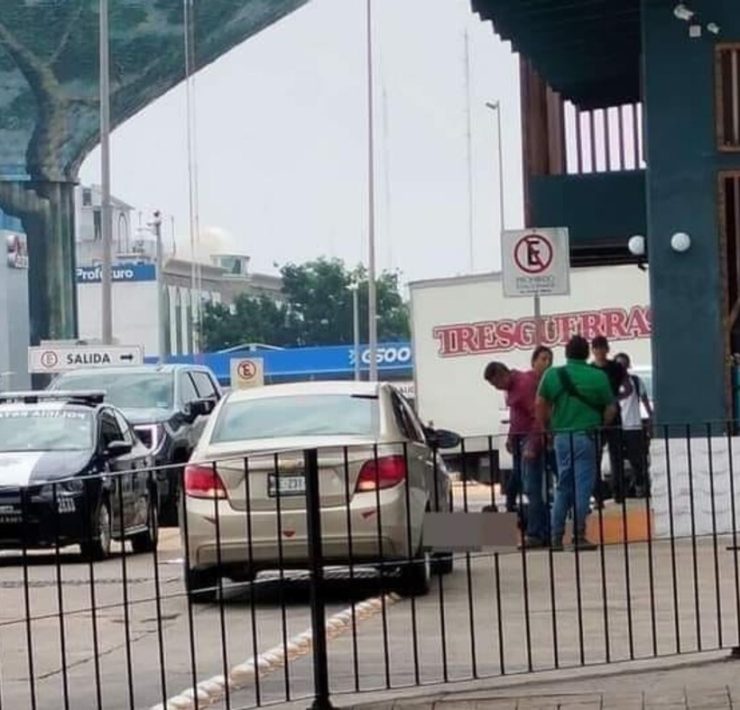 Se registra movilización policiaca en City Center en Villahermosa; hay un detenido