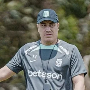 Atlético Nacional  tendrá a Efraín Juárez en el banquillo, como su nuevo entrenador. 