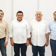 Consolida May su equipo de colaboradores