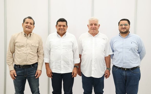 Consolida May su equipo de colaboradores