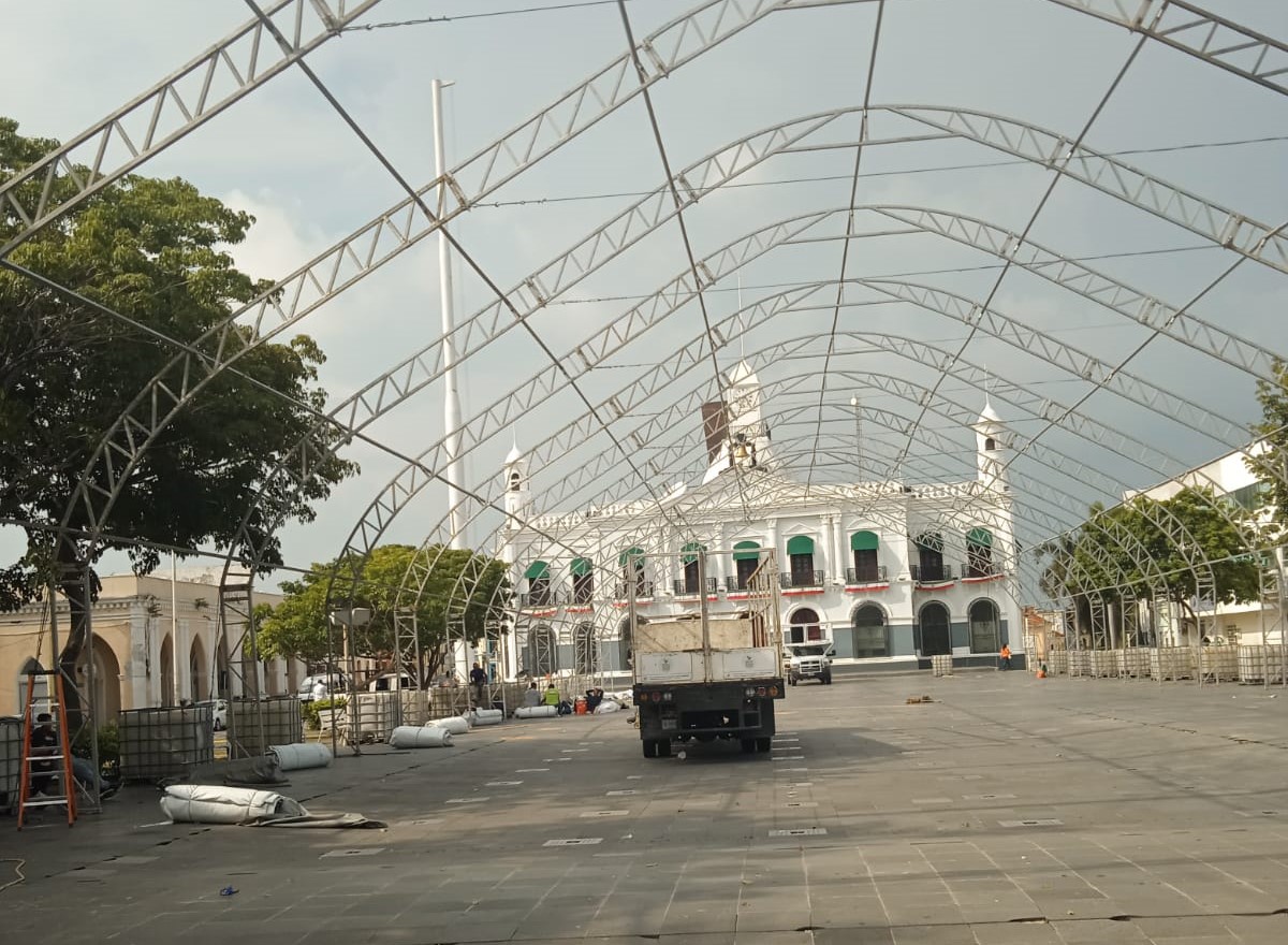 Lista Plaza de Armas para recibir a Javier May Rodríguez