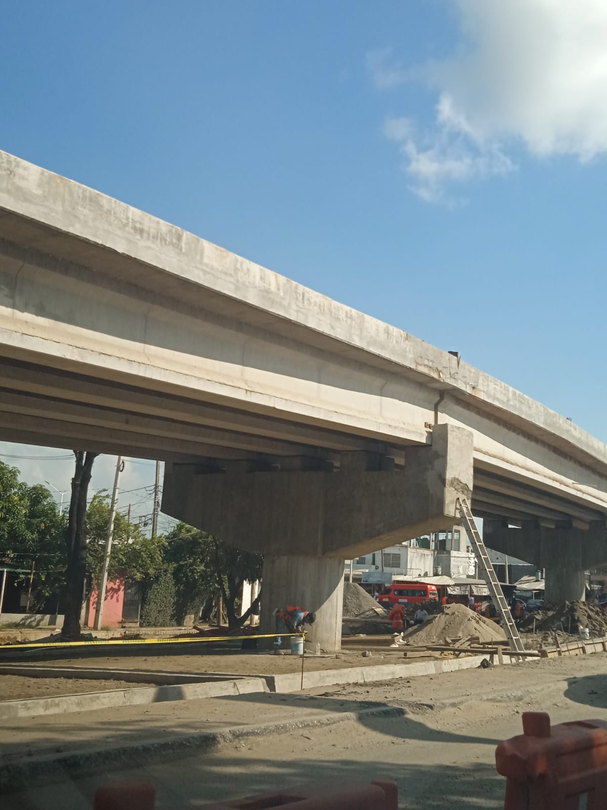 construcción de este puente alterno hacia la colonia Las Gaviotas