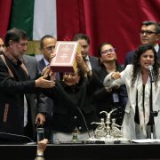 Tensiones en el Congreso durante la entrega del Sexto Informe de Gobierno de AMLO