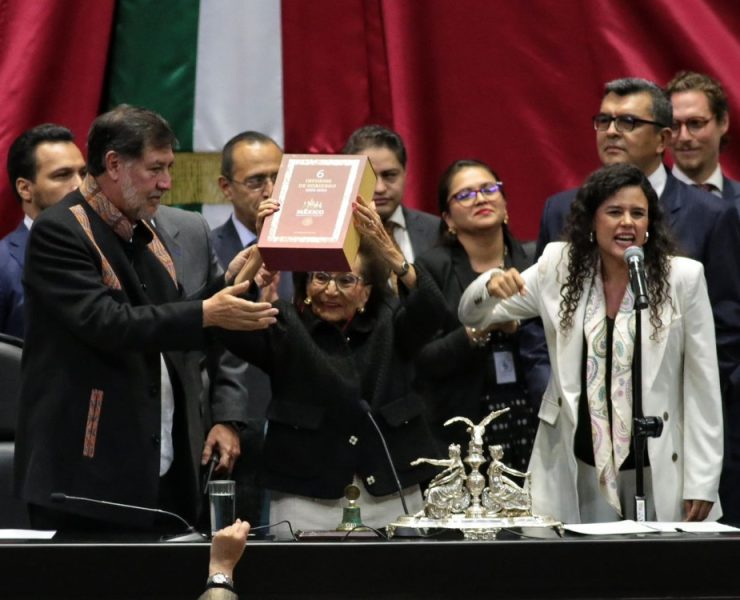 Tensiones en el Congreso durante la entrega del Sexto Informe de Gobierno de AMLO