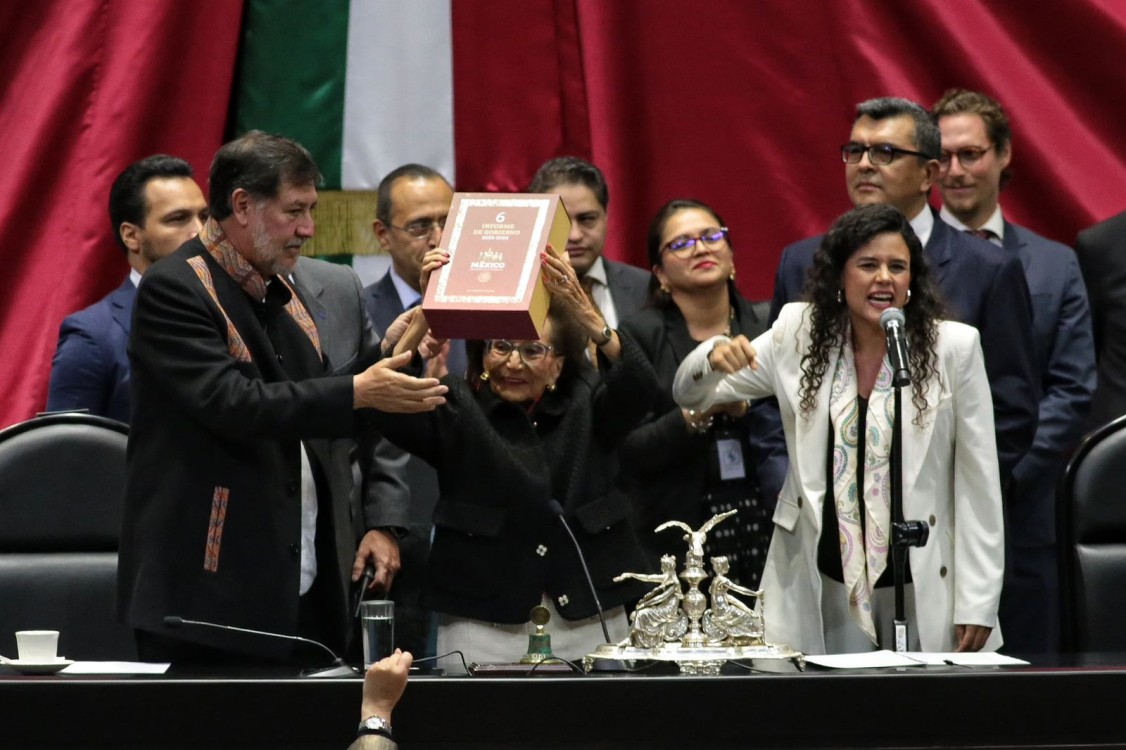 Tensiones en el Congreso durante la entrega del Sexto Informe de Gobierno de AMLO